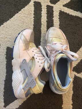 Kids Nike Huarache Pastel Pink and Yellow Athletic Sneakers 6Y